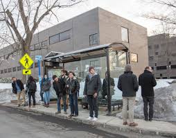 Hình minh họa từ Bus stop - Trạm dừng xe buýt